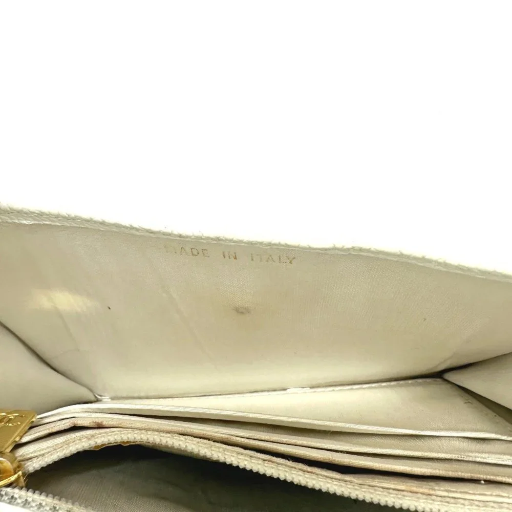 CHANEL Authentic White Caviar Leather Logo Wallet